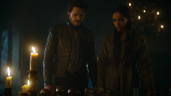 extant_GameOfThrones_3x04-KissedByFire_5109