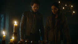 extant_GameOfThrones_3x04-KissedByFire_5110