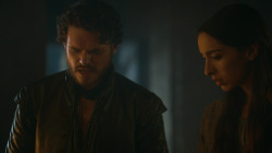 extant_GameOfThrones_3x04-KissedByFire_5112