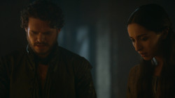 extant_GameOfThrones_3x04-KissedByFire_5114