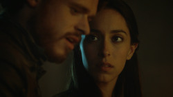 extant_GameOfThrones_3x04-KissedByFire_5126