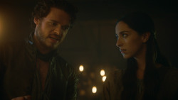 extant_GameOfThrones_3x04-KissedByFire_5139