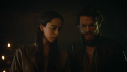 extant_GameOfThrones_3x04-KissedByFire_5149