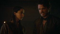 extant_GameOfThrones_3x04-KissedByFire_5152