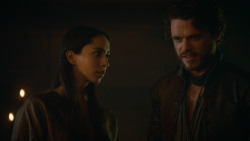 extant_GameOfThrones_3x04-KissedByFire_5155