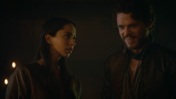 extant_GameOfThrones_3x04-KissedByFire_5157
