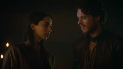 extant_GameOfThrones_3x04-KissedByFire_5162