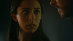 extant_GameOfThrones_3x04-KissedByFire_5168