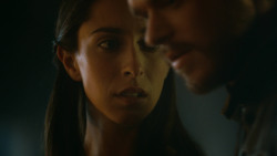extant_GameOfThrones_3x04-KissedByFire_5170