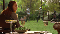 extant_GameOfThrones_3x04-KissedByFire_5186