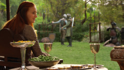 extant_GameOfThrones_3x04-KissedByFire_5188