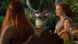extant_GameOfThrones_3x04-KissedByFire_5195