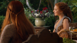 extant_GameOfThrones_3x04-KissedByFire_5198
