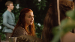 extant_GameOfThrones_3x04-KissedByFire_5211
