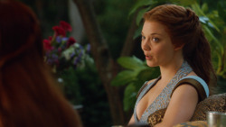 extant_GameOfThrones_3x04-KissedByFire_5220
