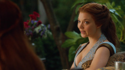 extant_GameOfThrones_3x04-KissedByFire_5221