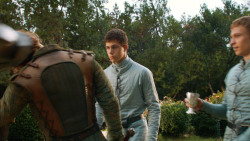 extant_GameOfThrones_3x04-KissedByFire_5231
