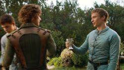 extant_GameOfThrones_3x04-KissedByFire_5234