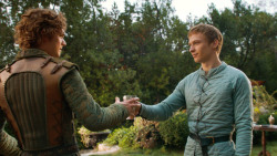 extant_GameOfThrones_3x04-KissedByFire_5236