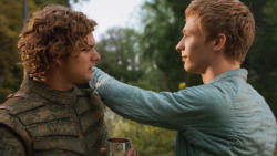 extant_GameOfThrones_3x04-KissedByFire_5243