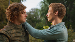 extant_GameOfThrones_3x04-KissedByFire_5245