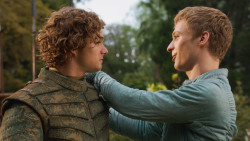 extant_GameOfThrones_3x04-KissedByFire_5252