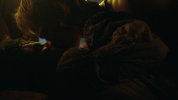 extant_GameOfThrones_3x04-KissedByFire_5263