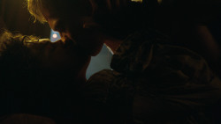 extant_GameOfThrones_3x04-KissedByFire_5265