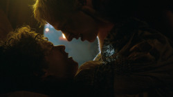 extant_GameOfThrones_3x04-KissedByFire_5272