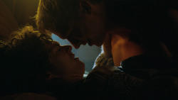 extant_GameOfThrones_3x04-KissedByFire_5279