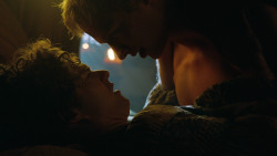 extant_GameOfThrones_3x04-KissedByFire_5281