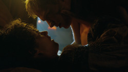 extant_GameOfThrones_3x04-KissedByFire_5283