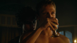 extant_GameOfThrones_3x04-KissedByFire_5312