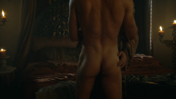extant_GameOfThrones_3x04-KissedByFire_5322