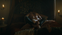 extant_GameOfThrones_3x04-KissedByFire_5328