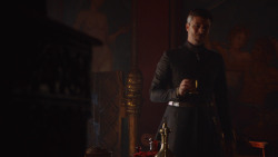 extant_GameOfThrones_3x04-KissedByFire_5335