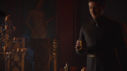 extant_GameOfThrones_3x04-KissedByFire_5338