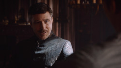 extant_GameOfThrones_3x04-KissedByFire_5355