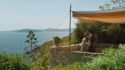 extant_GameOfThrones_3x04-KissedByFire_5380