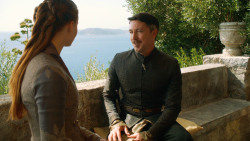 extant_GameOfThrones_3x04-KissedByFire_5386