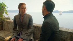 extant_GameOfThrones_3x04-KissedByFire_5390
