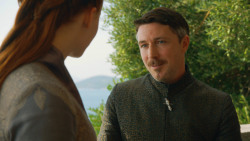 extant_GameOfThrones_3x04-KissedByFire_5400