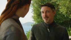 extant_GameOfThrones_3x04-KissedByFire_5416