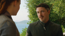 extant_GameOfThrones_3x04-KissedByFire_5459