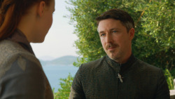 extant_GameOfThrones_3x04-KissedByFire_5460