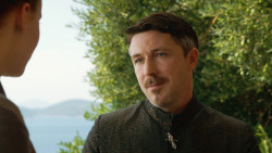 extant_GameOfThrones_3x04-KissedByFire_5478