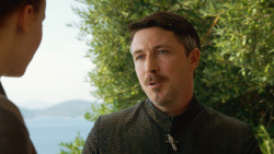 extant_GameOfThrones_3x04-KissedByFire_5481