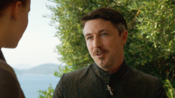 extant_GameOfThrones_3x04-KissedByFire_5485