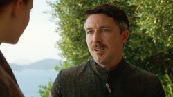 extant_GameOfThrones_3x04-KissedByFire_5503