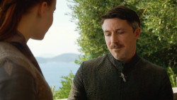 extant_GameOfThrones_3x04-KissedByFire_5517